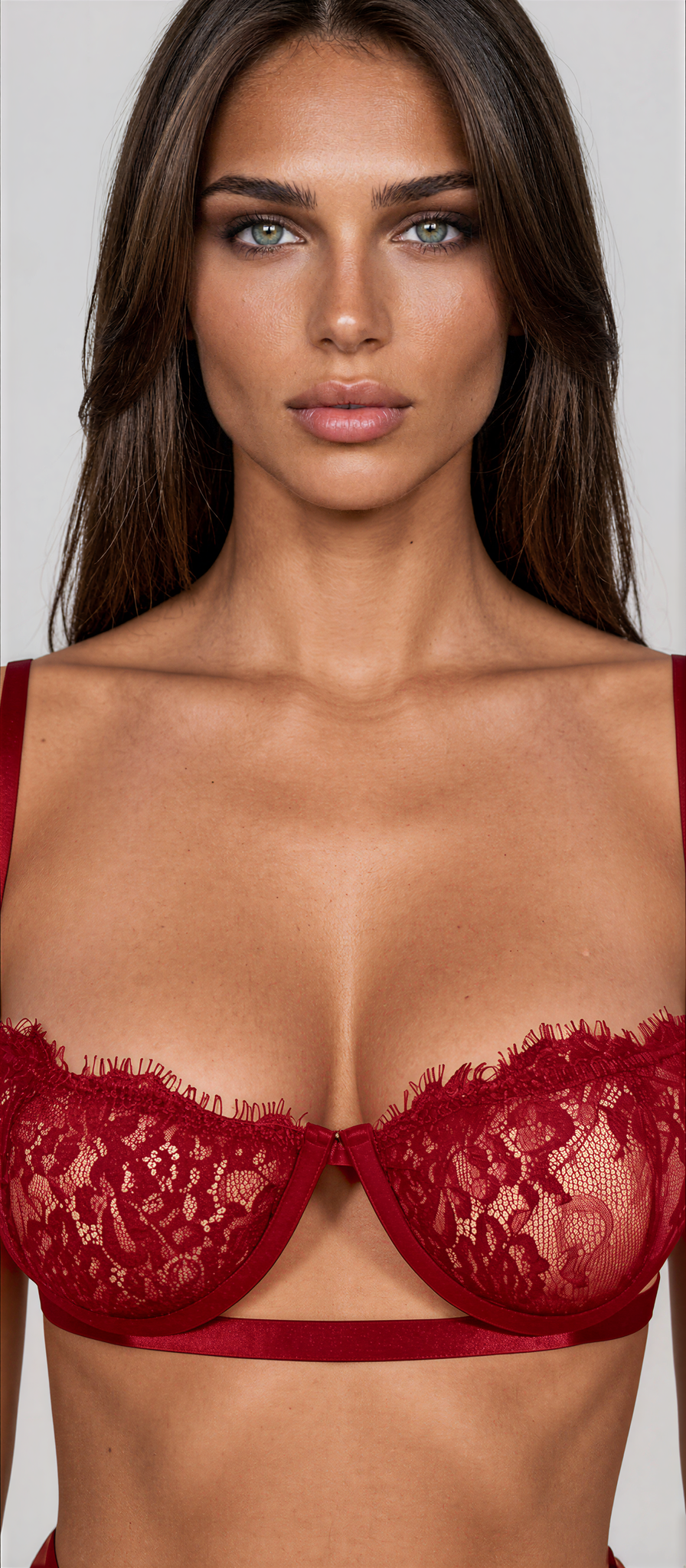 Elisabeth 2-Piece Italian Lace Set with Matching Panty